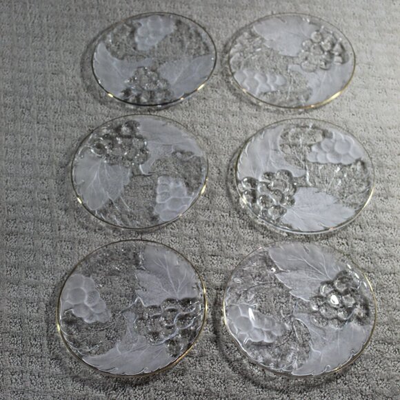 Set of 6 KIG Indonesia Vintage Clear Glass Gold Rimmed Round 7.25" Salad Plates - Picture 3 of 5